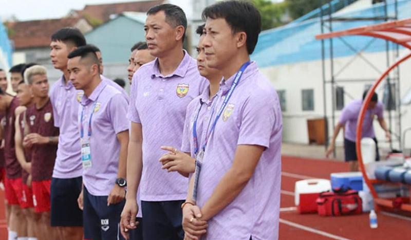 HLV quê Nghệ An bất ngờ được chọn làm phó tướng tại U23 Việt Nam